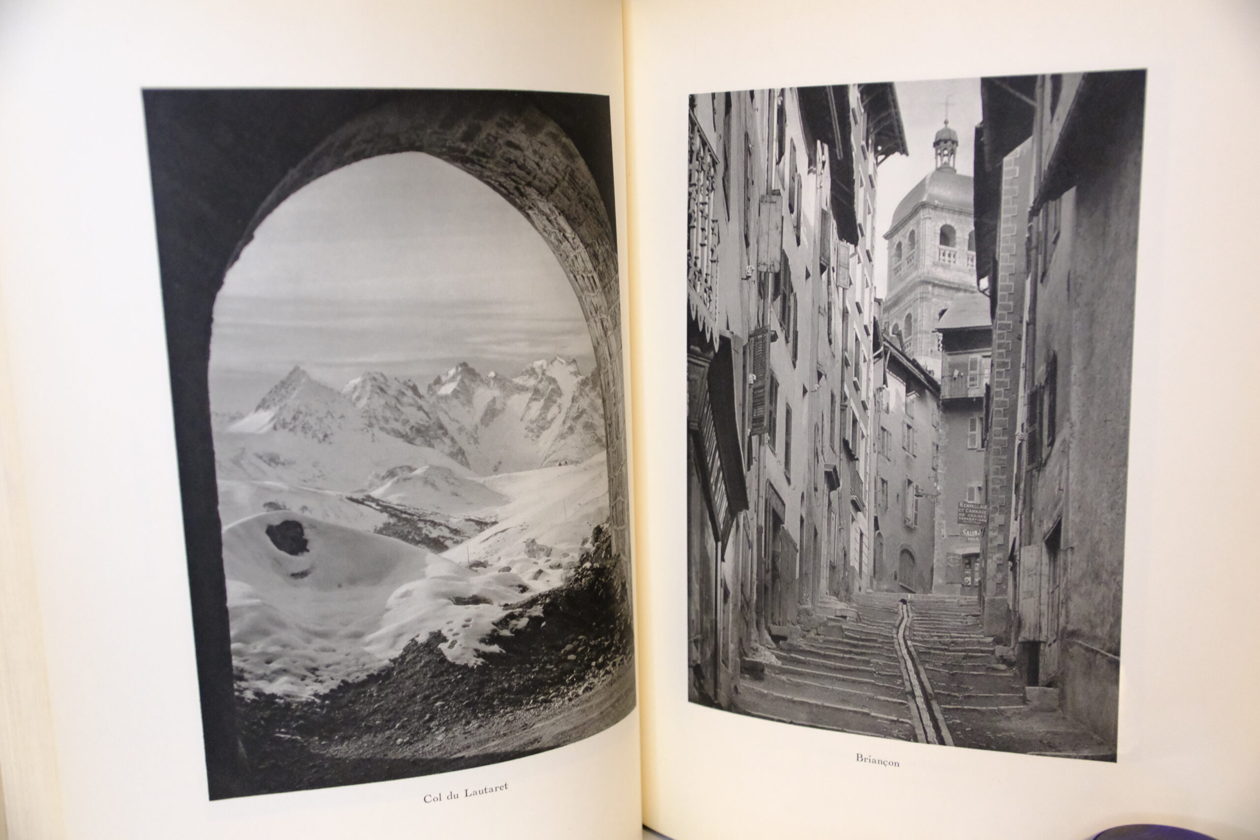 HURLIMANN (Martin), La France, Architecture et Paysages.
Paris, A. Calavas, 1927. – Image 3