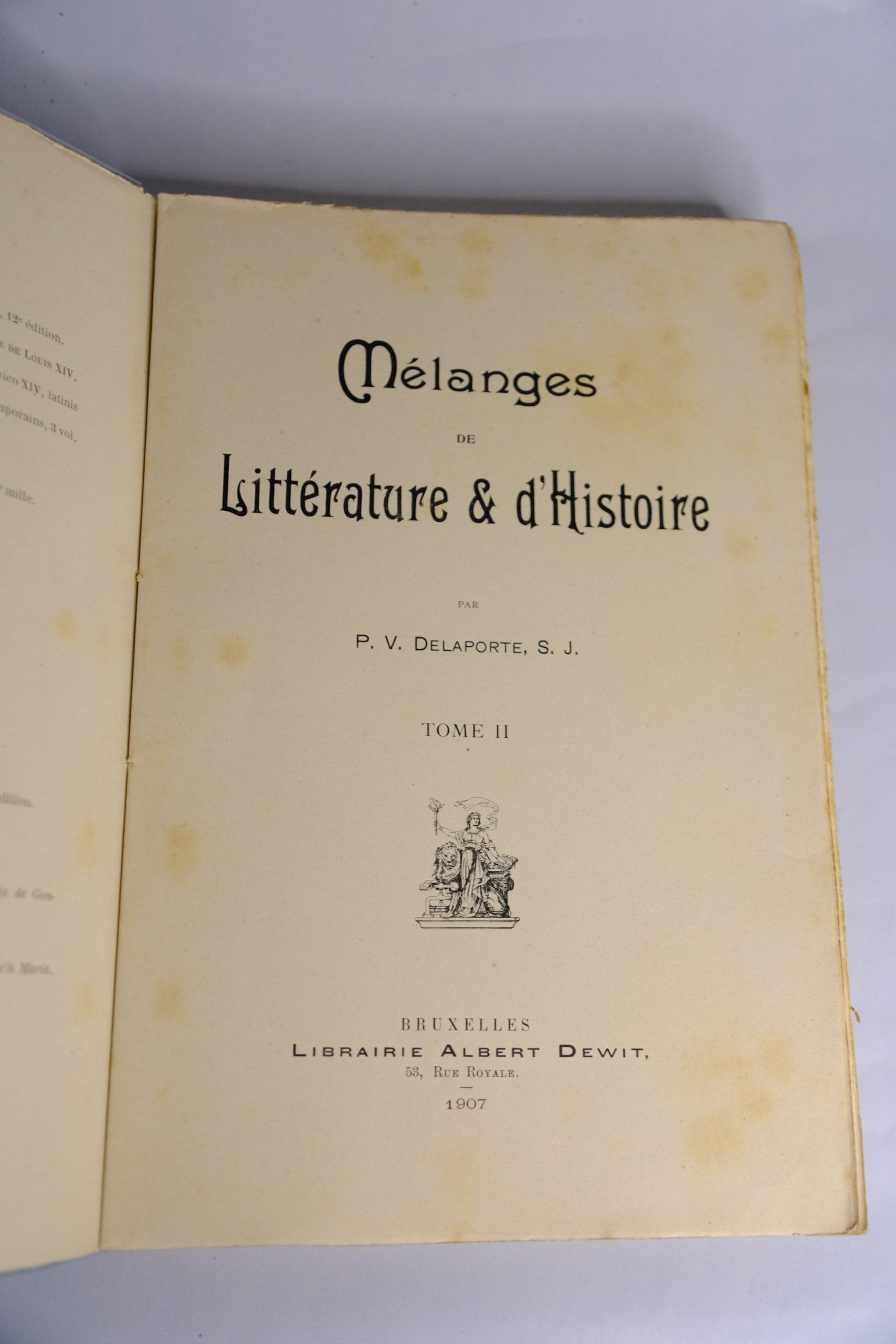 P. V. DELAPORTE, Mélanges de Littérature et d’Histoire en 2 volumes.
Bruxelles, Librairie Albert Dewit, 1906-1907. – Image 3