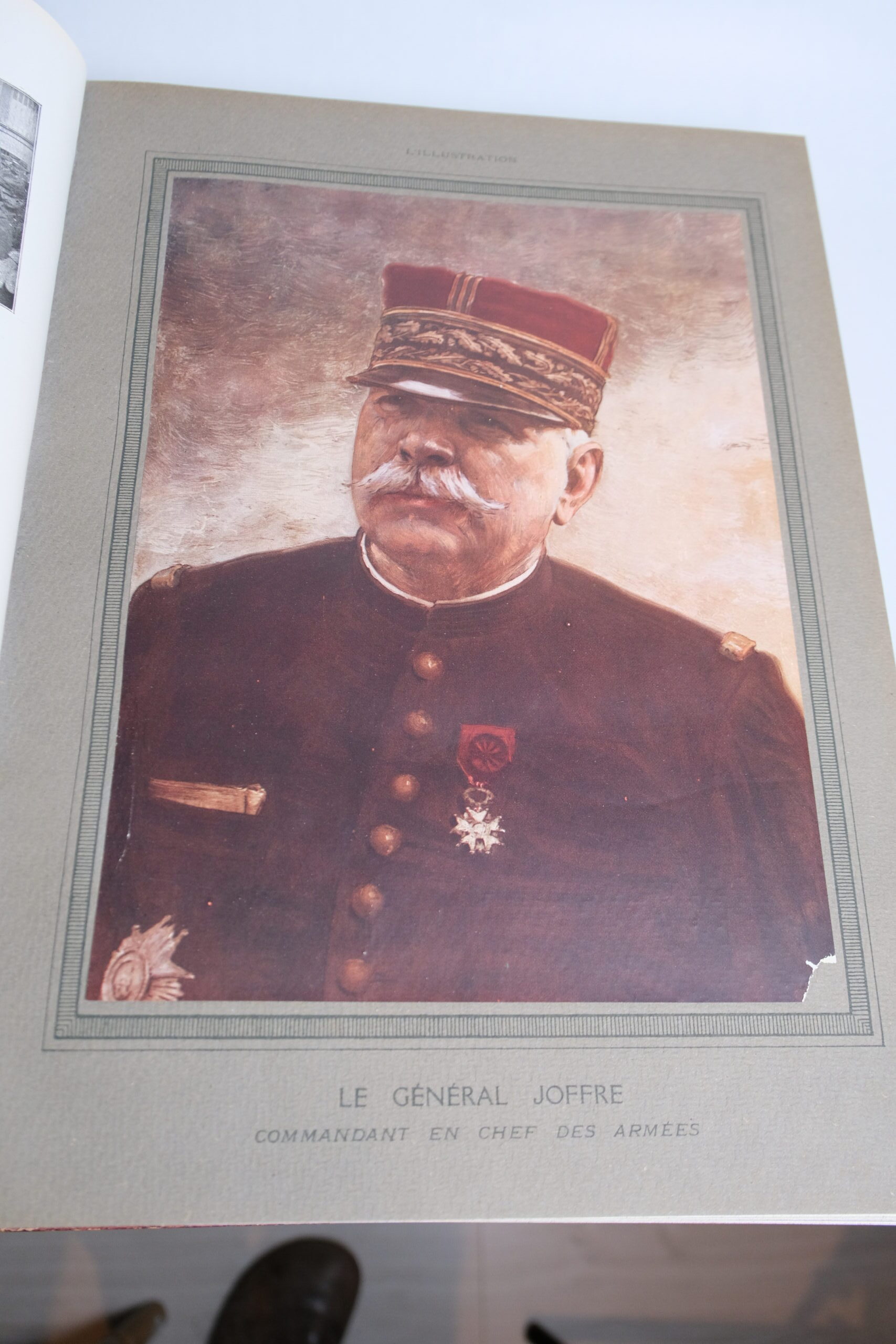 L’Album de la Guerre (1914-1919). Histoire photographique et documentaire reconstituée à l’aide de clichés et de dessins de 1914 à 1921. Paris, l’Illustration, 1922. – Image 10